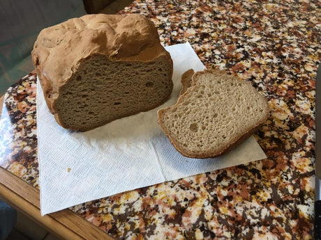 Kenyér kenyérsütő gépben