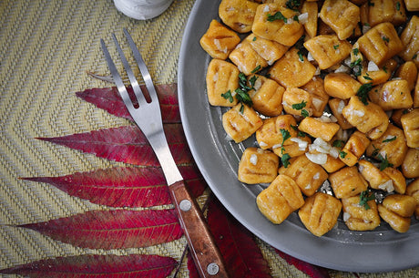 Sütőtökös gnocchi tökmagolajjal fokhagymásan