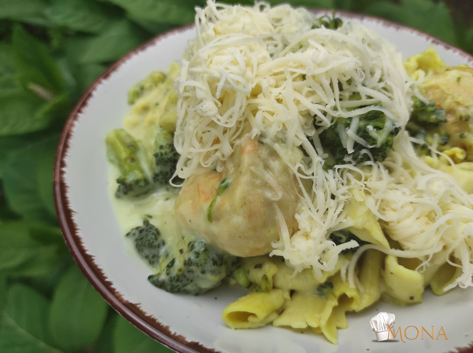 Brokkolis kölestészta zöldséges gombócokkal (glutén,tej,tojás,cukor,szójamentes,vegán)